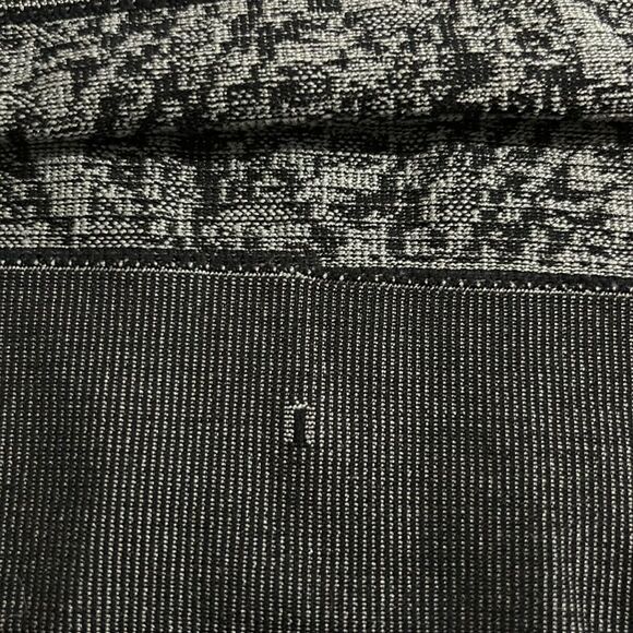 Lululemon Swiftly Breathe long sleeve - Picture 5 of 7